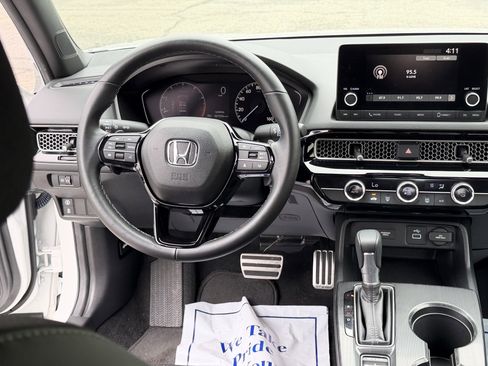 Used 2024 Honda Civic Sport image 19