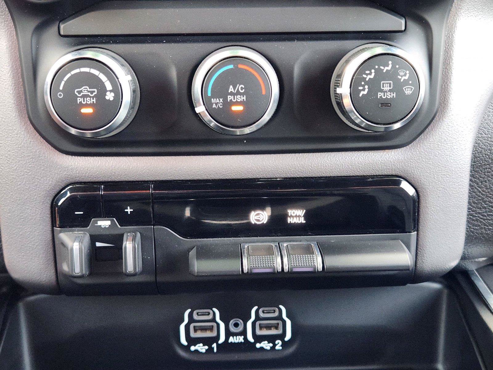 Used 2024 RAM 3500 Big Horn w/ Protection Group AWD/4WD image 33