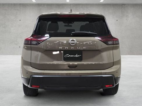 Used 2025 Nissan Rogue SV FWD image 15