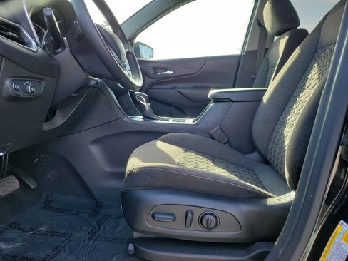 Used 2024 Chevrolet Equinox LT image 16