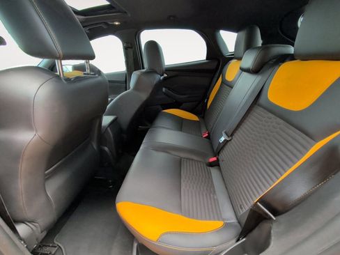 Used 2013 Ford Focus ST FWD image 13