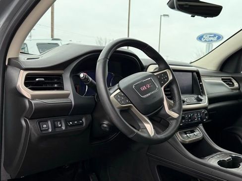 Used 2023 GMC Acadia Denali image 10