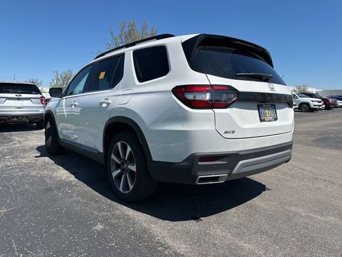 Used 2024 Honda Pilot Elite image 11