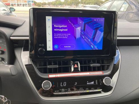 Certified 2025 Toyota Corolla LE FWD image 23