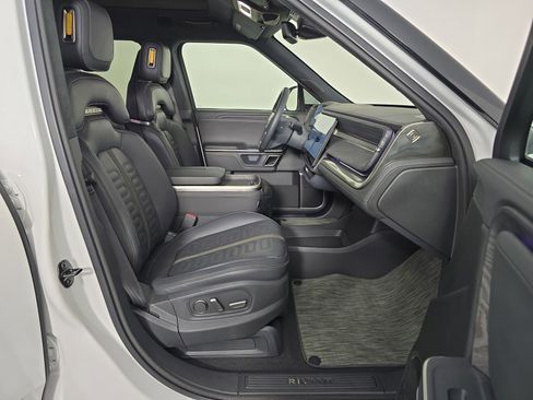 Used 2024 Rivian R1S Adventure AWD/4WD image 24