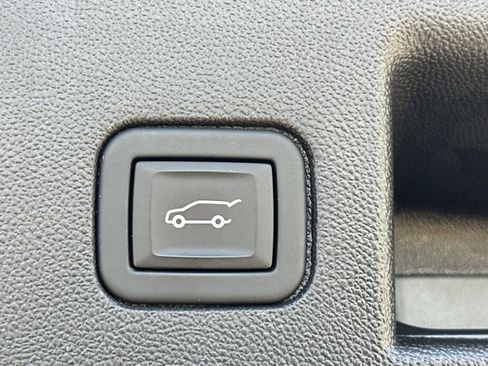 Used 2024 Chevrolet Equinox LT image 19