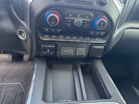 Used 2019 Chevrolet Silverado 1500 LTZ w/ LTZ Premium Package image 18