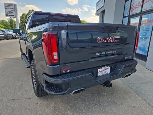 Used 2021 GMC Sierra 1500 AT4 w/ AT4 Value Package AWD/4WD image 8