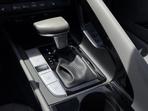 Used 2023 Hyundai Elantra SEL w/ Convenience Package image 18