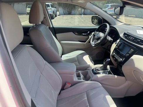 Used 2022 Nissan Rogue Sport SL w/ Premium Package FWD image 19