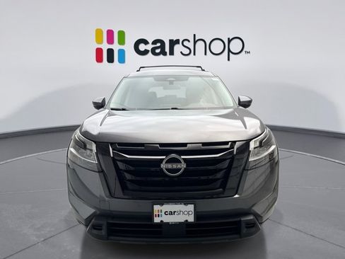 Used 2022 Nissan Pathfinder SV w/ SV Black Package AWD/4WD image 8