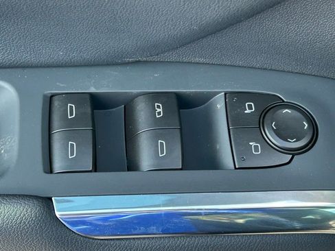New 2026 Chevrolet Traverse LT w/ Sun and Wheel Package FWD image 30