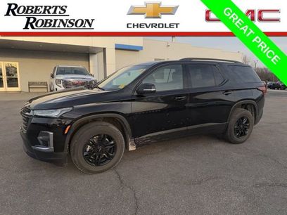 Used 2023 Chevrolet Traverse LT