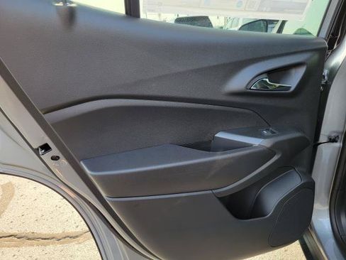 New 2026 Chevrolet Trax LT w/ Sunroof Package FWD image 24