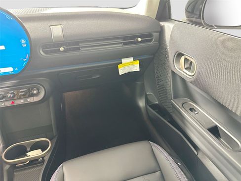 Used 2025 MINI Cooper S FWD image 18