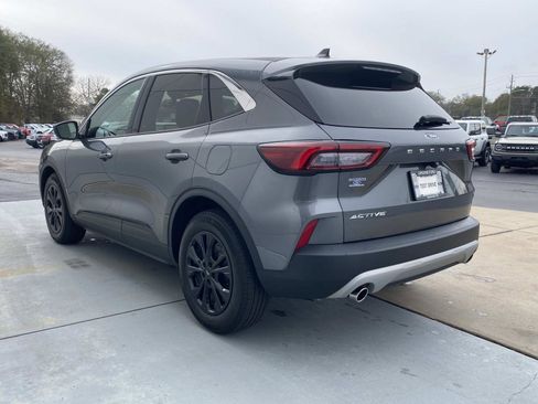 Used 2023 Ford Escape Active w/ Cold Weather Package image 10