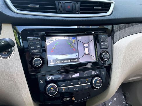 Used 2014 Nissan Rogue SL w/ SL Premium Package AWD/4WD image 28