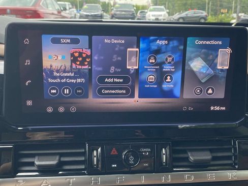 Used 2026 Nissan Pathfinder Platinum w/ Accent Package AWD/4WD image 26