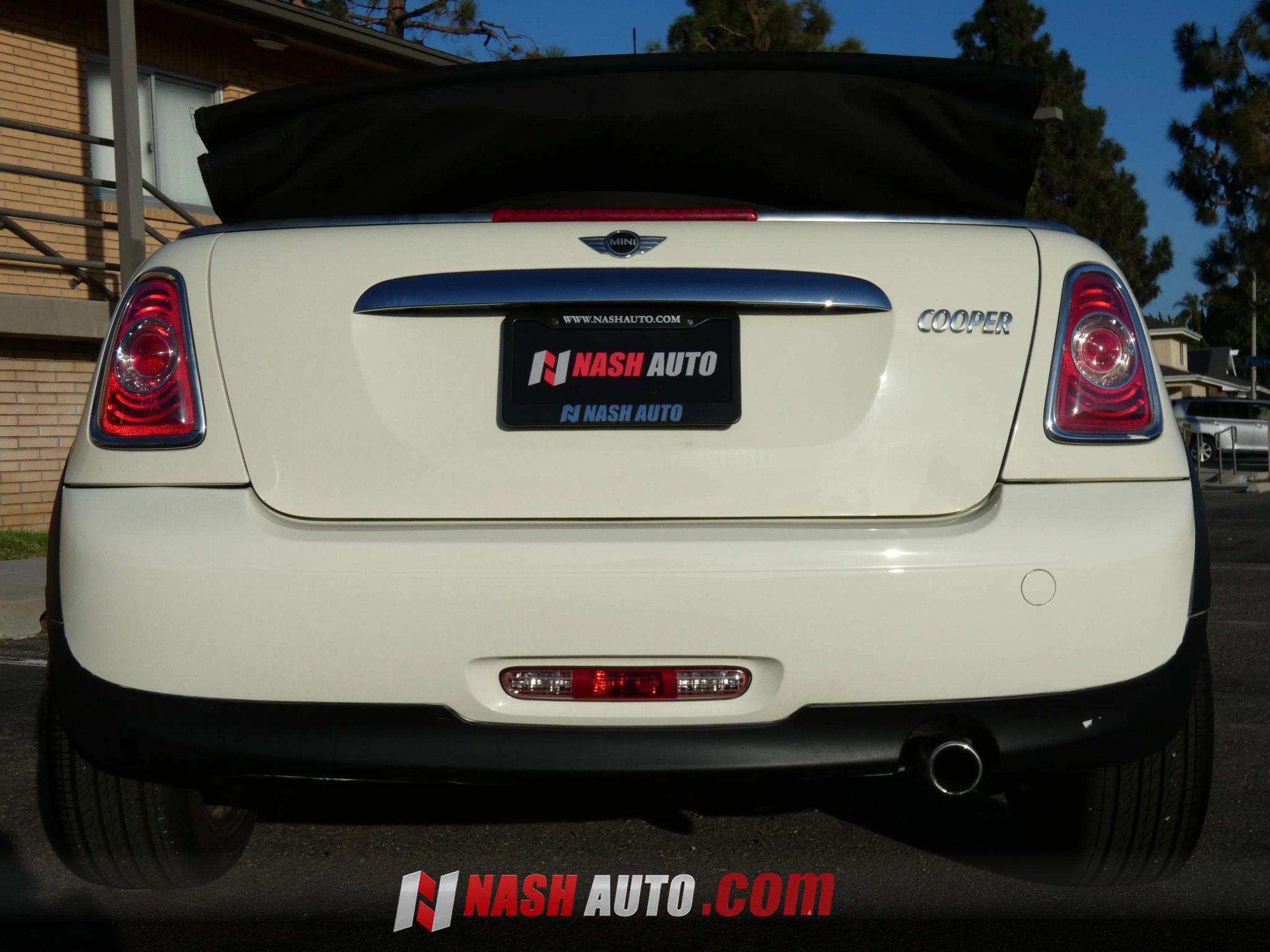 Used 2015 MINI Cooper Convertible FWD image 10
