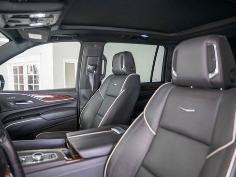 Used 2023 Cadillac Escalade ESV Premium Luxury w/ Performance Package AWD/4WD image 9
