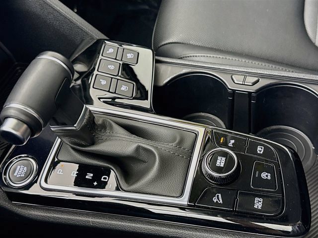 Used 2025 Kia Sportage SX FWD image 18