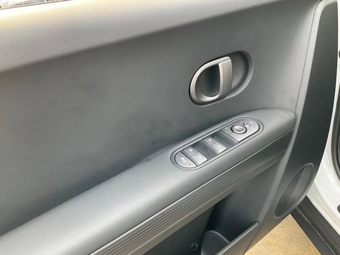 Used 2025 Hyundai Ioniq 5 SEL image 25