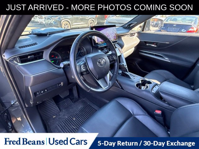 Used 2024 Toyota Venza XLE AWD/4WD image 16