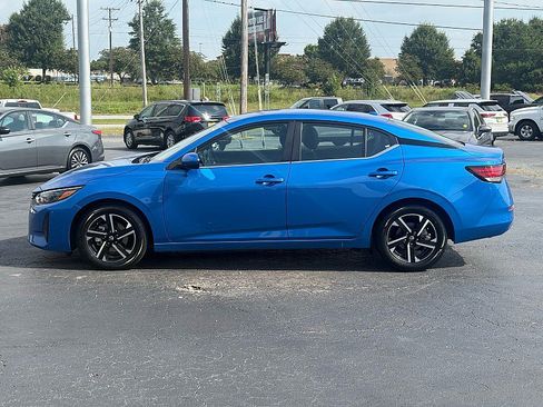 Used 2025 Nissan Sentra SV FWD image 1