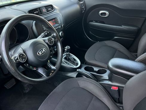 Used 2016 Kia Soul Base image 12
