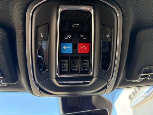 New 2026 Jeep Grand Cherokee Limited AWD/4WD image 37
