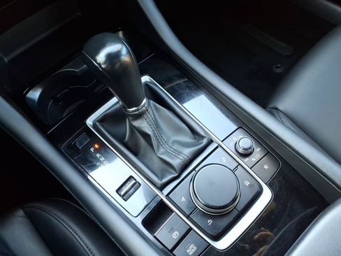 Used 2024 MAZDA MAZDA3 s FWD image 23