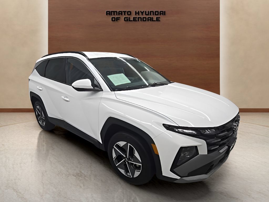 Certified 2025 Hyundai Tucson SEL AWD/4WD image 8