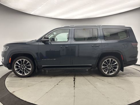 Used 2023 Jeep Wagoneer Series II w/ Premium Group I image 2