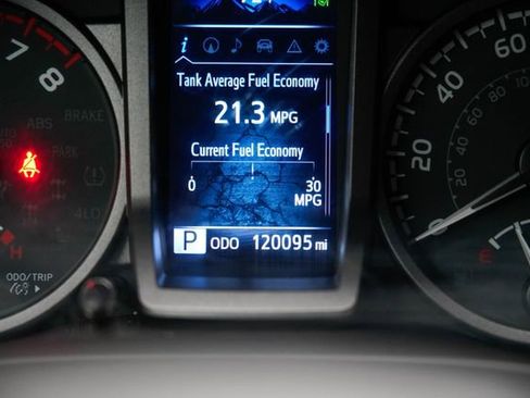 Used 2022 Toyota Tacoma TRD Off-Road w/ TRD Premium Off Road Package AWD/4WD image 26