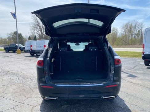 Used 2024 Buick Enclave Essence w/ Sport Touring Edition FWD image 20