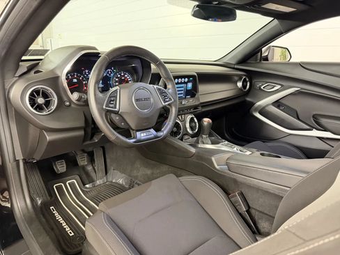 Used 2017 Chevrolet Camaro SS RWD image 11