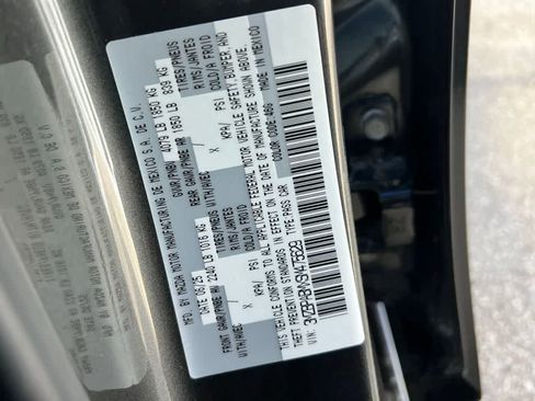 Certified 2025 MAZDA MAZDA3 s image 33