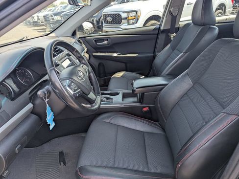 Used 2016 Toyota Camry SE FWD image 15