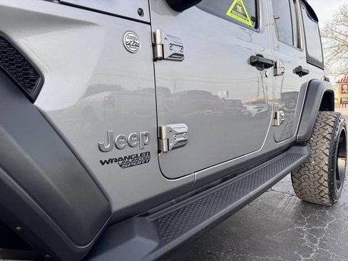 Used 2021 Jeep Wrangler Unlimited Sport image 14