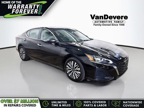 Used 2024 Nissan Altima 2.5 SV FWD image 1
