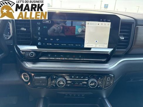 Used 2024 Chevrolet Silverado 3500 High Country AWD/4WD image 9
