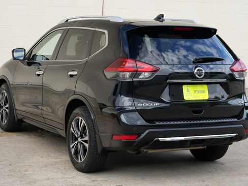 Used 2019 Nissan Rogue SV w/ Premium Package FWD image 45