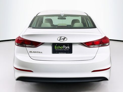 Used 2018 Hyundai Elantra SEL w/ Cargo Package image 7