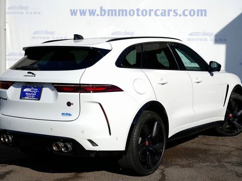 Used 2022 Jaguar F-PACE SVR image 3