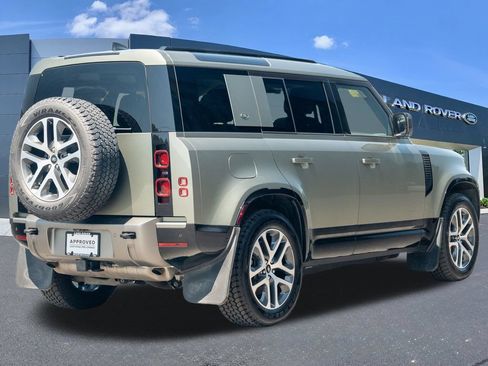 Used 2024 Land Rover Defender 110 X-Dynamic SE AWD/4WD image 4