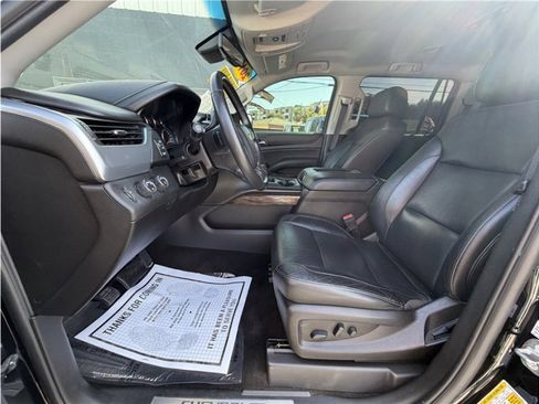 Used 2018 Chevrolet Suburban LT AWD/4WD image 15
