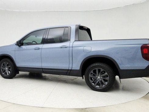 Used 2025 Honda Ridgeline Sport image 7