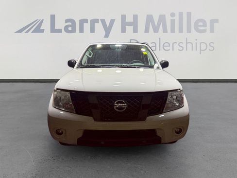 Used 2018 Nissan Frontier SV w/ Value Truck Package RWD image 8