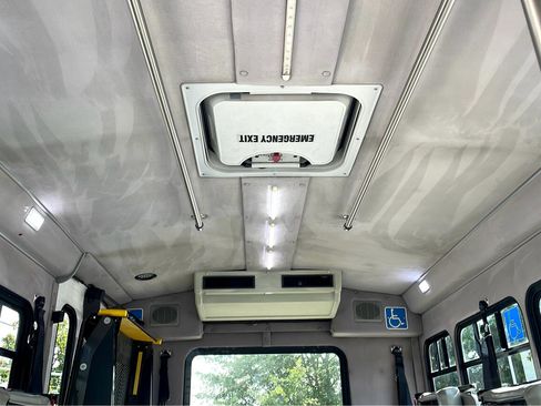 Used 2015 Chevrolet Express 3500 w/ Shuttle Bus Package image 33