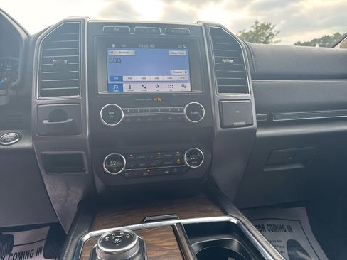 Used 2019 Ford Expedition Max Platinum RWD image 20